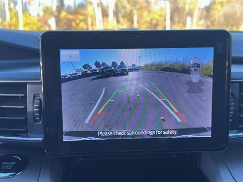 Certified 2022 Ford Explorer XLT w/ Equipment Group 202A image 24