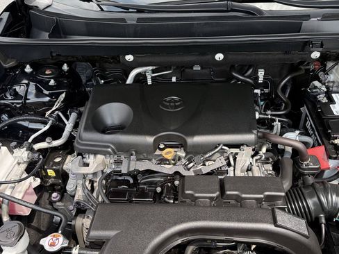 Used 2019 Toyota RAV4 LE w/ All Weather Liner Package AWD/4WD image 28