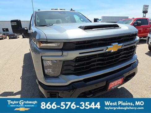 New 2026 Chevrolet Silverado 2500 Custom w/ Custom Value Package AWD/4WD image 12