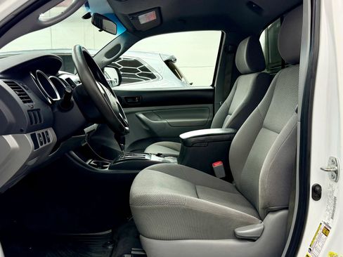 Used 2012 Toyota Tacoma Pickup 2D 6 ft image 8