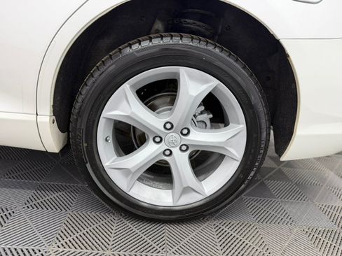 Used 2013 Toyota Venza XLE FWD image 31