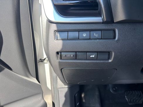 Used 2021 Nissan Rogue Platinum AWD/4WD image 11