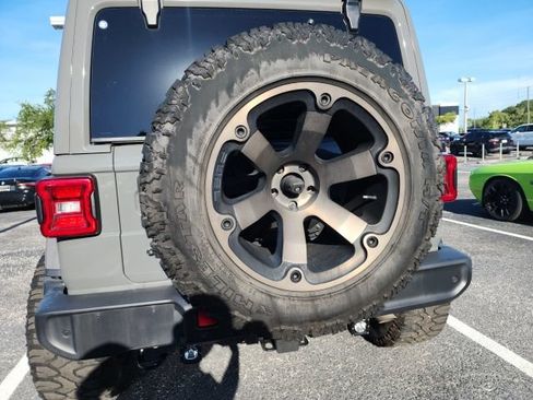Used 2019 Jeep Wrangler Unlimited Sahara w/ Quick Order Package 24M Moab AWD/4WD image 2