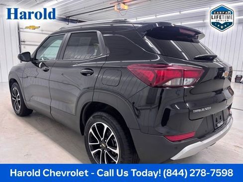 Used 2024 Chevrolet TrailBlazer LT w/ Convenience Package FWD image 4