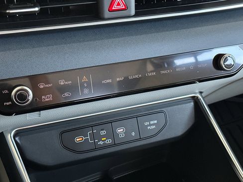 New 2026 Kia Carnival EX FWD image 22