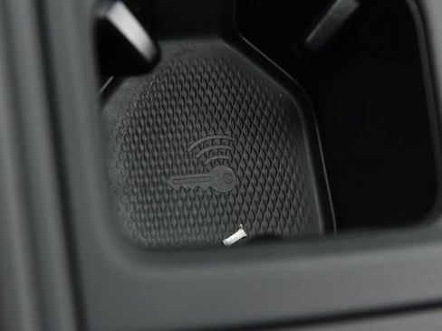 New 2026 Volkswagen Tiguan SE R-Line AWD/4WD image 16