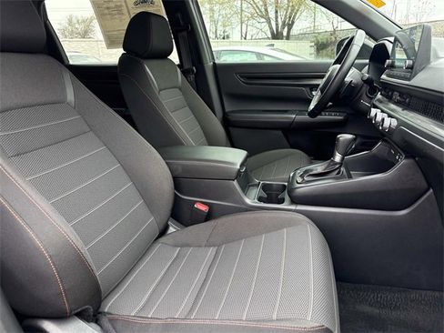 Certified 2025 Honda CR-V Sport image 8