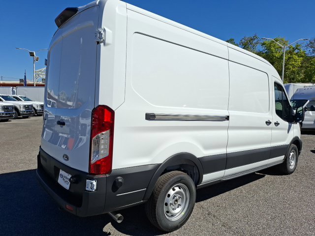 New 2027 Ford Transit 250 148 Medium Roof w/ Load Area Protection Package RWD image 3