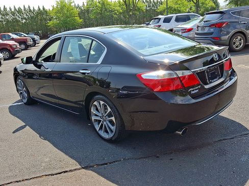 Used 2015 Honda Accord Sport image 4