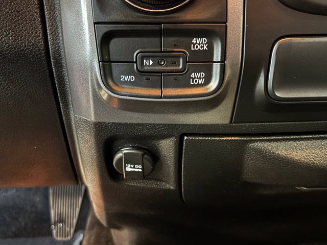 Used 2022 RAM 1500 Classic SLT AWD/4WD image 37