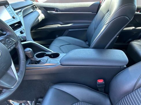 Used 2024 Toyota Camry SE image 19
