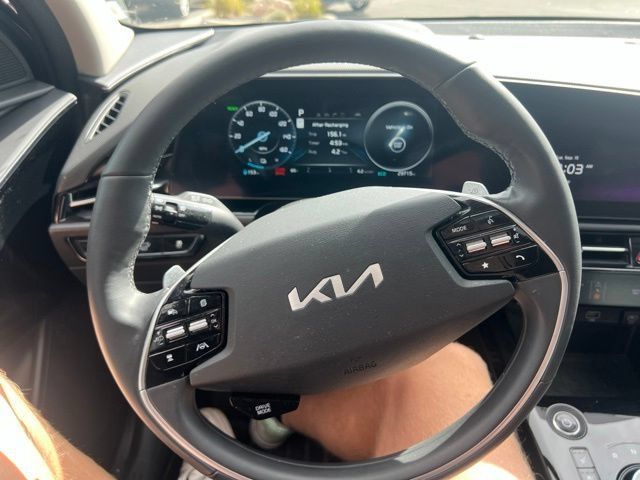 Used 2023 Kia Niro Wave w/ Wave Preserve Package FWD image 8
