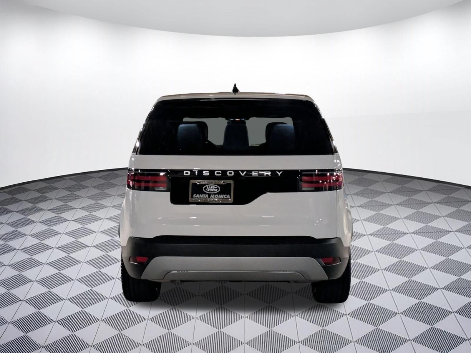 New 2026 Land Rover Discovery S AWD/4WD image 4