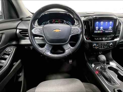 Used 2021 Chevrolet Traverse LT image 7