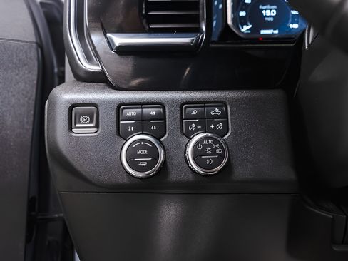 Used 2024 GMC Sierra 1500 Elevation w/ Elevation Premium Package AWD/4WD image 18