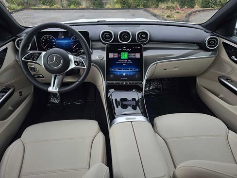 Used 2025 Mercedes-Benz C 300 Sedan image 21