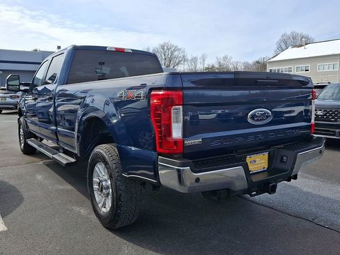 Used 2017 Ford F250 XLT w/ XLT Value Package image 4