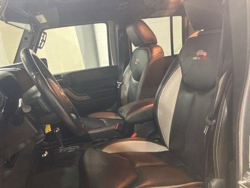 Used 2018 Jeep Wrangler Unlimited Sport S image 12