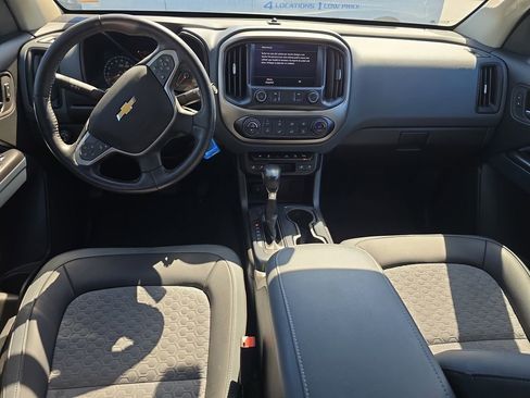 Used 2022 Chevrolet Colorado Z71 image 14