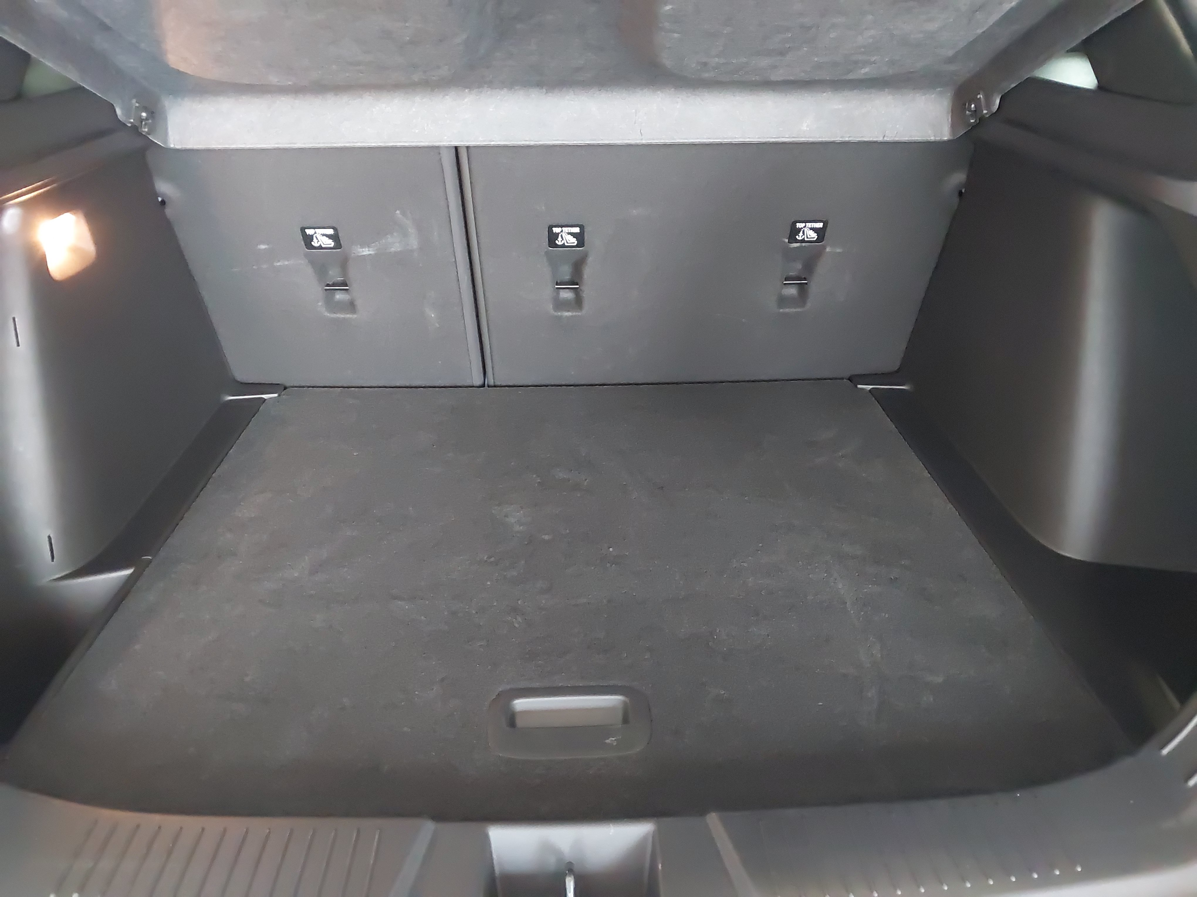 Used 2024 Chevrolet Trax RS w/ Sunroof Package FWD image 30