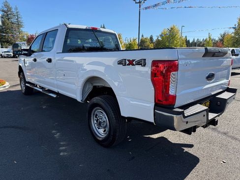 Used 2019 Ford F350 XL w/ Power Equipment Group image 9