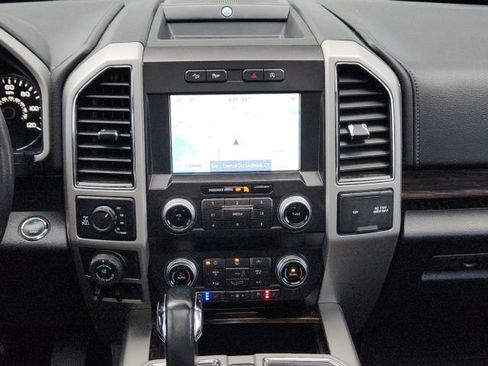 Used 2019 Ford F150 Lariat w/ Equipment Group 502A Luxury image 20