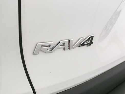 Used 2024 Toyota RAV4 XLE w/ Convenience Package AWD/4WD image 11