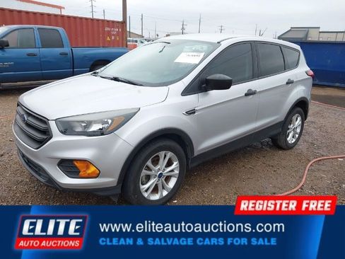 Used 2019 Ford Escape S image 3