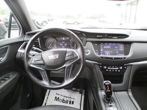 Used 2020 Cadillac XT5 Premium Luxury FWD image 10
