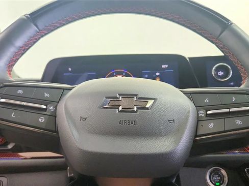 Used 2024 Chevrolet Traverse RS FWD image 26