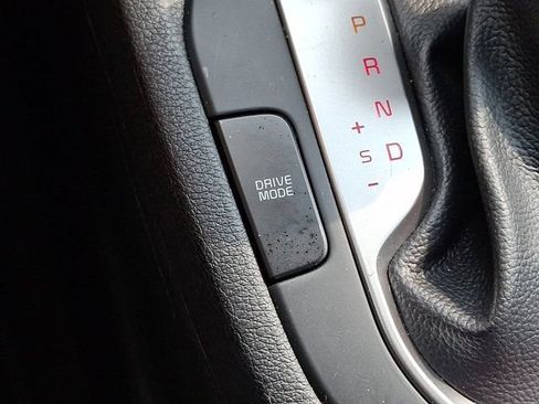 Used 2019 Kia Forte LXS FWD image 27