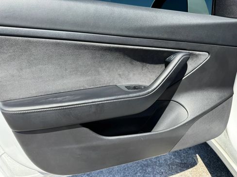 Used 2021 Tesla Model 3 Standard Range Plus RWD image 13