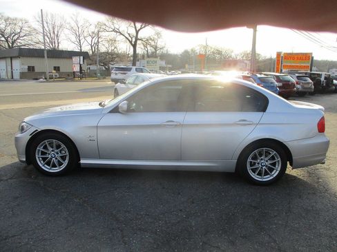 Used 2010 BMW 328i xDrive Sedan image 3