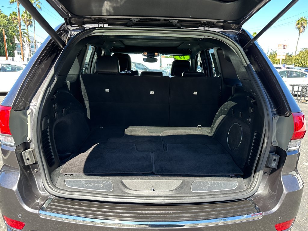 Used 2019 Jeep Grand Cherokee Overland AWD/4WD image 19