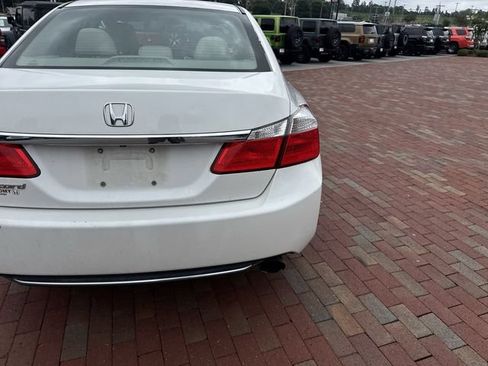 Used 2014 Honda Accord EX image 12