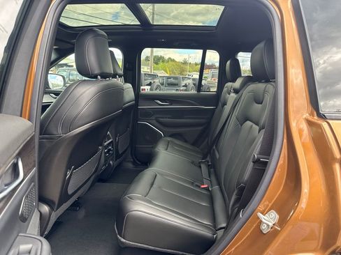New 2026 Jeep Grand Cherokee Limited AWD/4WD image 23