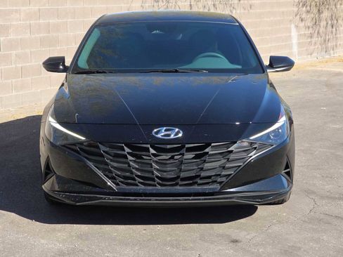 Used 2022 Hyundai Elantra SE image 4