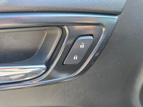 Used 2015 GMC Yukon SLT AWD/4WD image 33