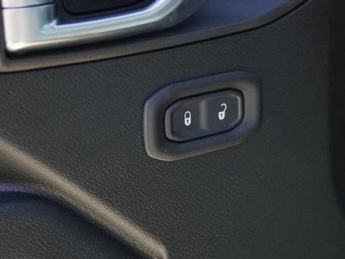 New 2026 Jeep Gladiator Sport AWD/4WD image 18