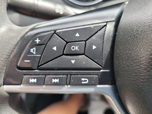 Used 2020 Nissan Rogue SV AWD/4WD image 24