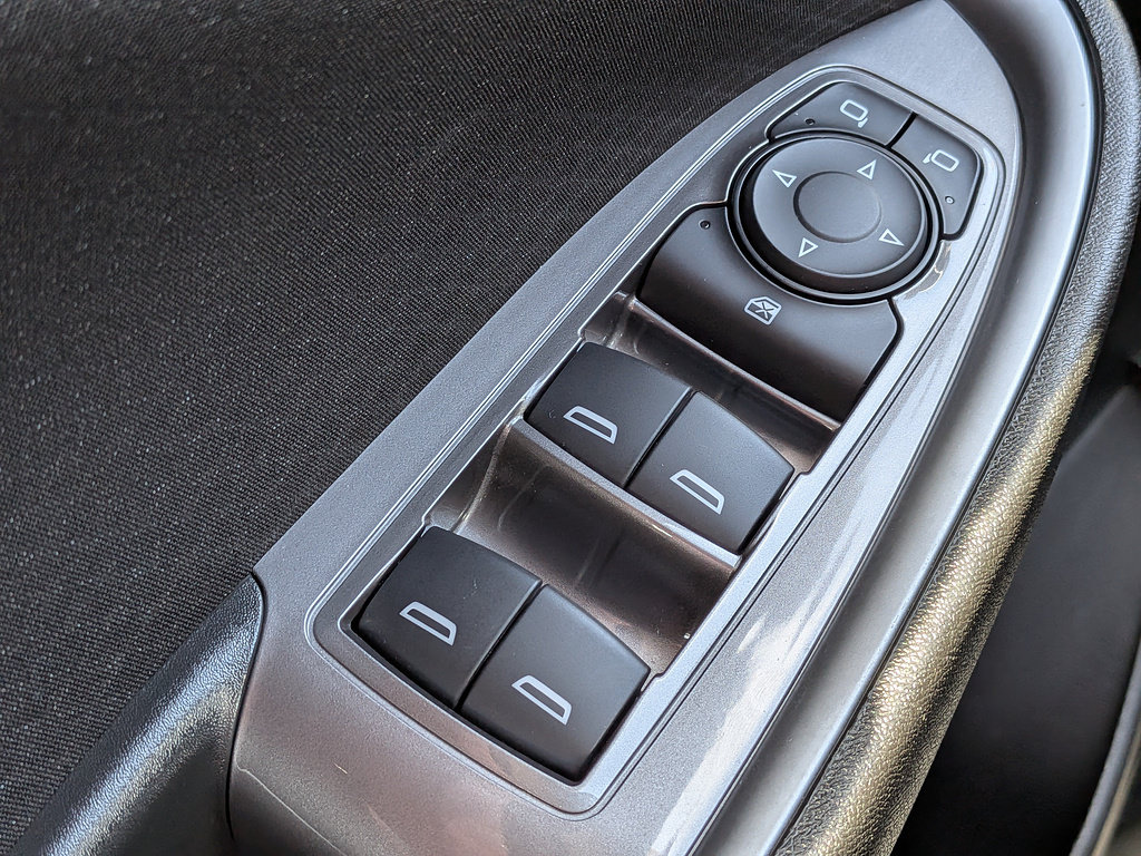 Used 2024 Chevrolet Malibu RS FWD image 42