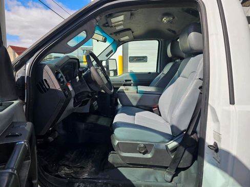 Used 2016 Ford F550 2WD Regular Cab Super Duty image 8