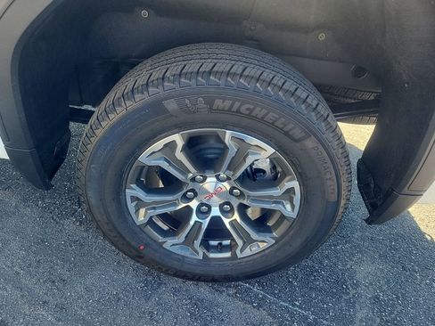 New 2026 GMC Sierra 1500 SLT w/ SLT Convenience Package RWD image 16