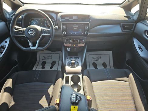 Used 2025 Nissan Leaf S FWD image 10