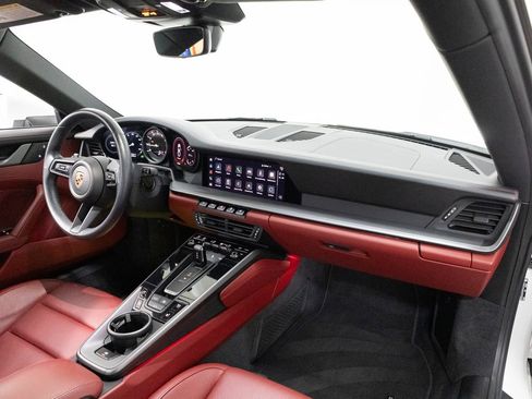 Certified 2023 Porsche 911 Carrera RWD image 31