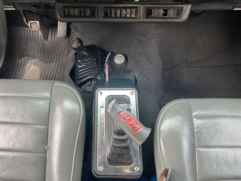 Used 1991 Jeep Wrangler Islander image 24