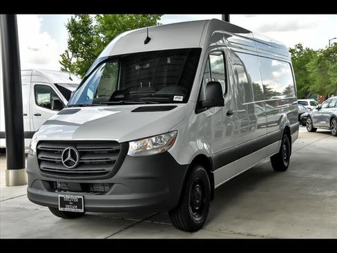New 2025 Mercedes-Benz Sprinter 2500 image 3
