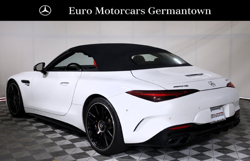 Certified 2022 Mercedes-Benz SL 55 AMG 4MATIC w/ Driver Assistance Package image 4
