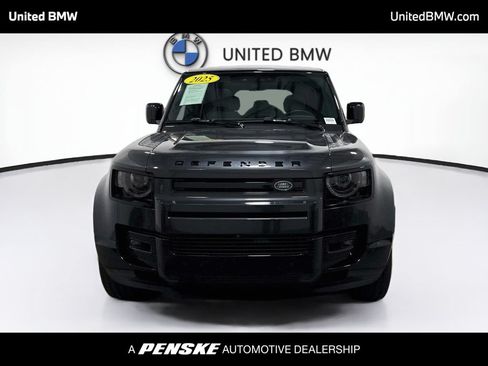 Used 2025 Land Rover Defender 110 V8 AWD/4WD image 2
