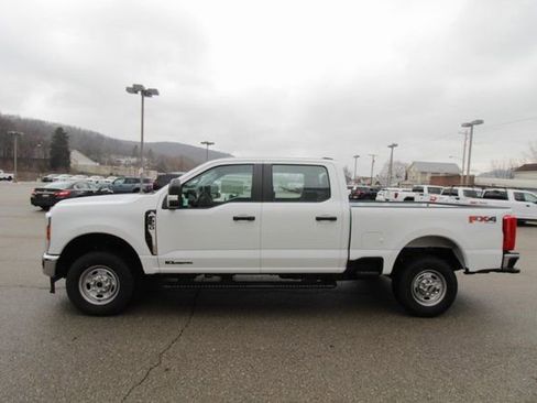 New 2025 Ford F350 XL w/ FX4 Off-Road Package image 5